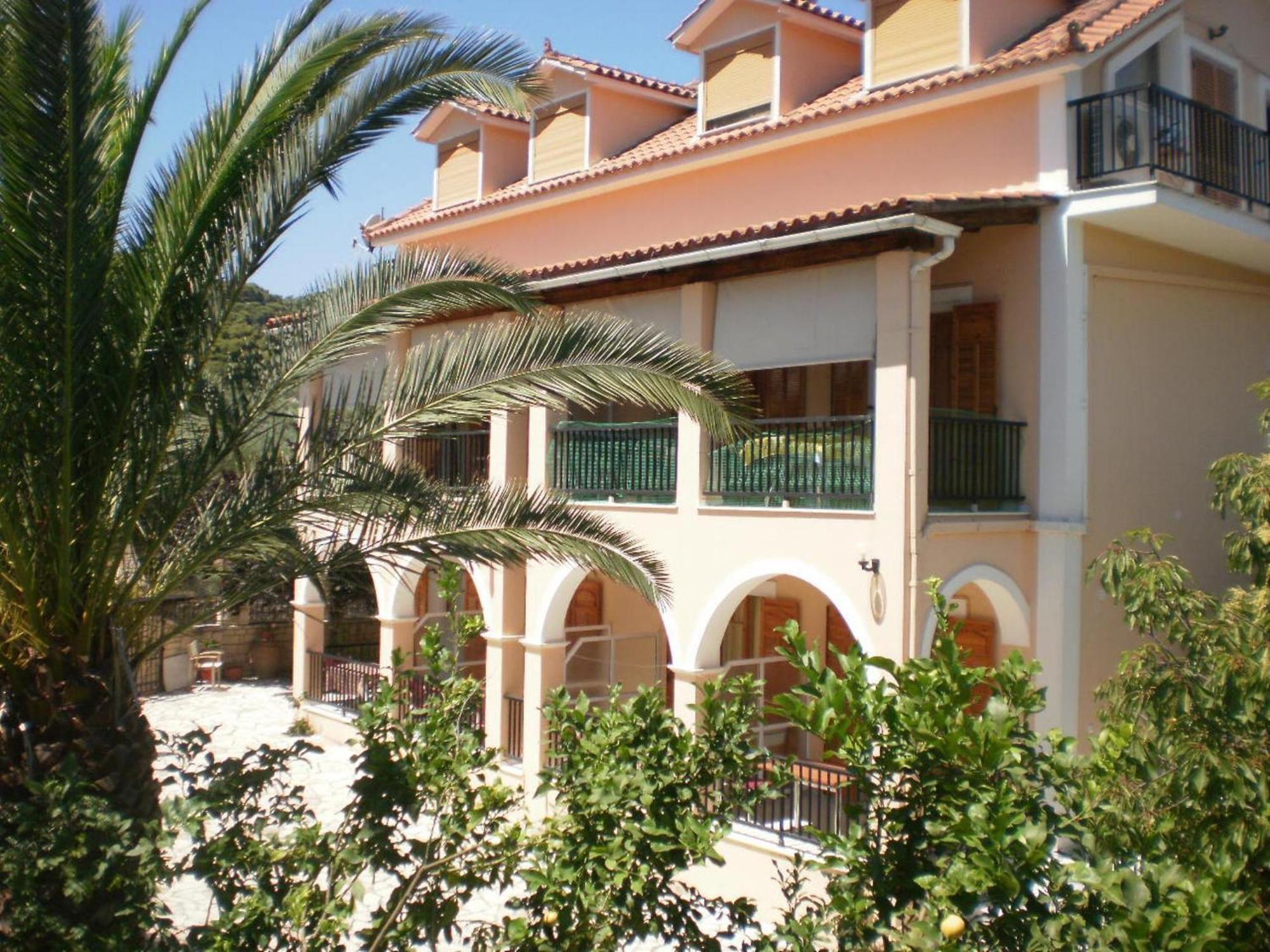 Loukas Inn Family Resort Keri Bilik gambar