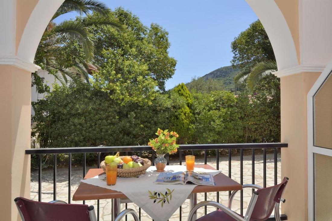 Loukas Inn Family Resort Keri Luaran gambar